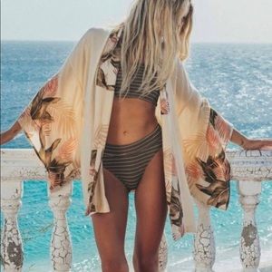 Billabong kimono